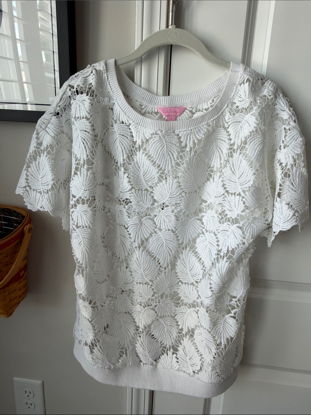 Lilly Pulitzer White Lace Crochet Short Sleeve Top